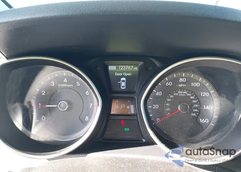 2013 Hyundai Elantra Gt z USA, uszkodzony, nr VIN KMHD35LE0DU054549